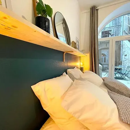 Le Patio - Renove Et Proche Apartment