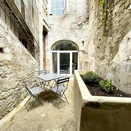 Le Patio - Renove Et Proche * Nantua